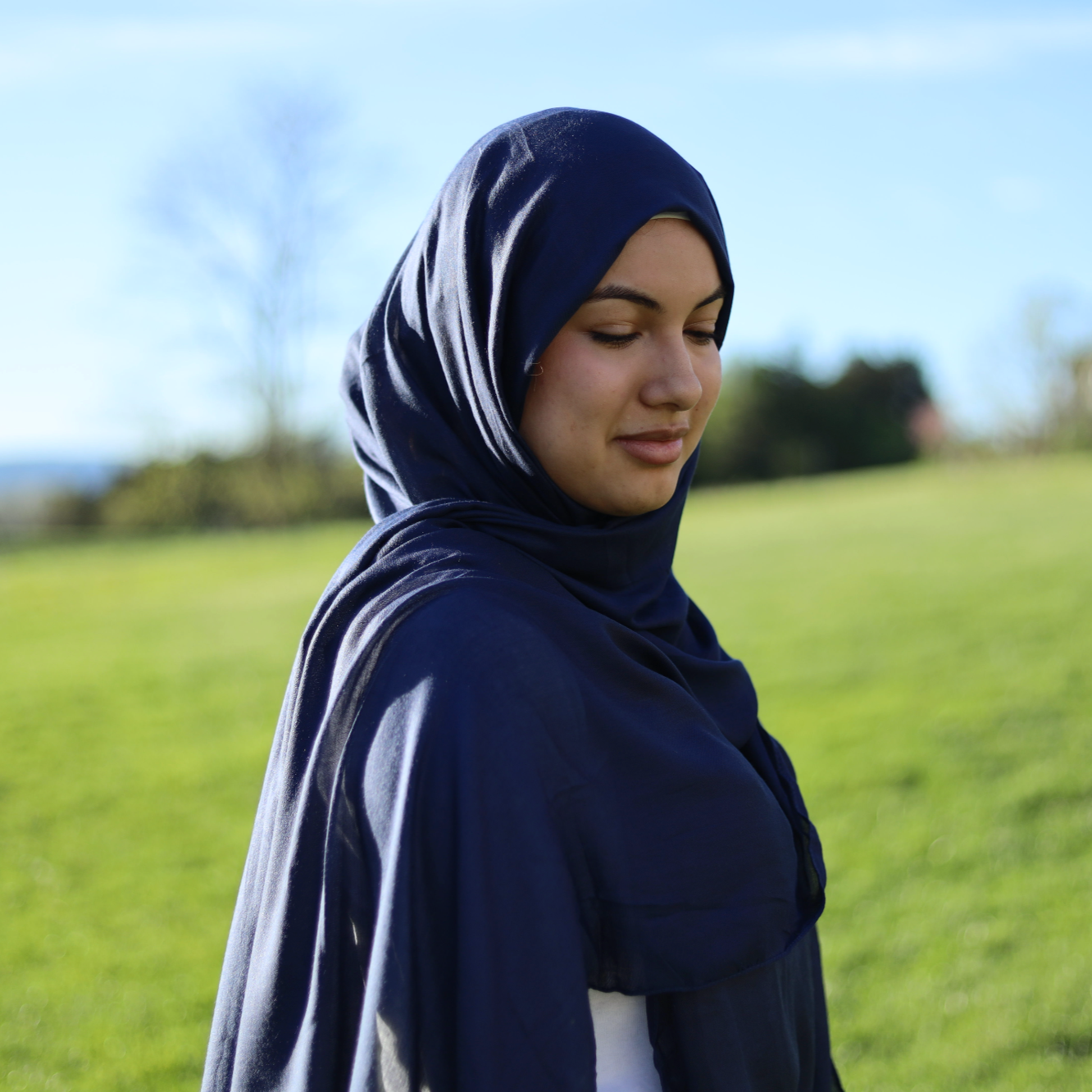 Solid Viscose Hijab - Navy Blue