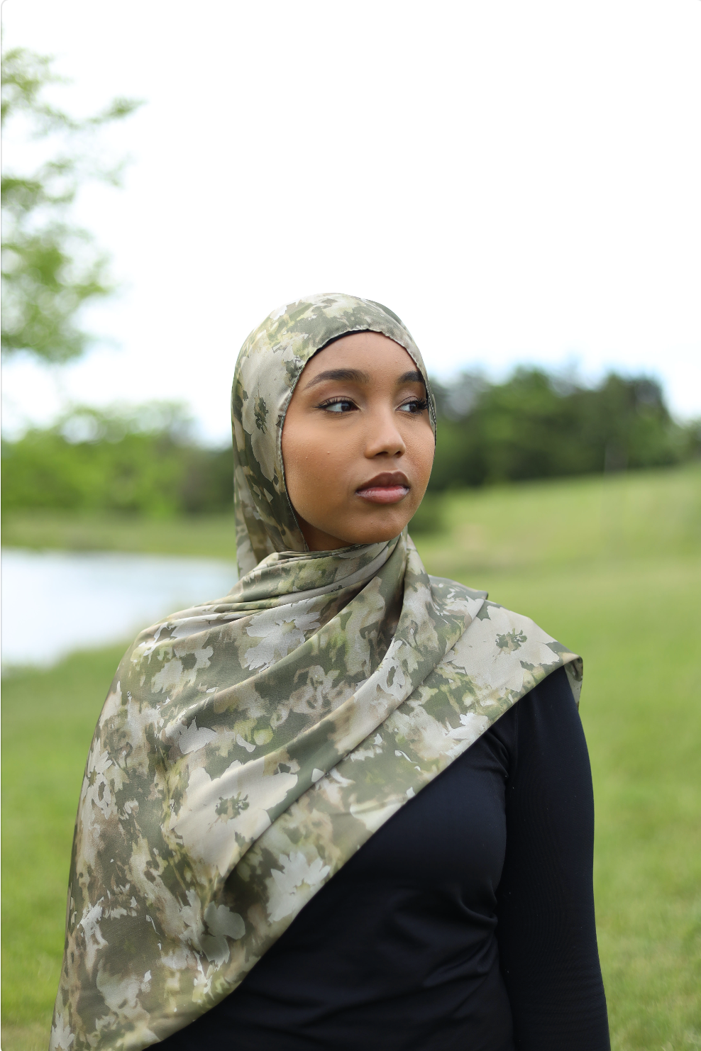 Paint Satin Hijab - Green Garden