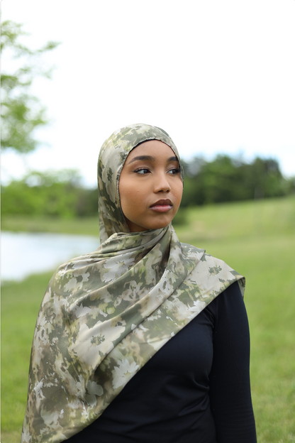 Paint Satin Hijab - Green Garden
